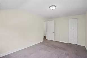 8018 Lincoln Rd, Pittsburgh, PA 15147 - Photo 17