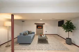 3600 Valewood Dr, Munhall, PA 15120 - Photo 11