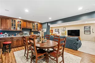 2041 Connecticut Ln, Pittsburgh, PA 15143 - Photo 23