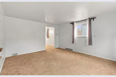 1222 10th St, Irwin, PA 15642 - Photo 9