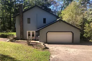 218 Chestnut Ln, Ohiopyle, PA 15421 - Photo 11