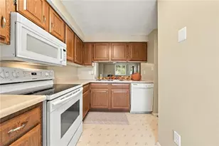 423 Ten Point Ln, Cranberry Township, PA 16066 - Photo 5