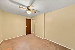423 Ten Point Ln, Cranberry Township, PA 16066 - Photo 19