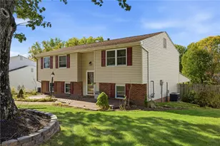 210 Meadow Wood Dr, West Deer, PA 15024 - Photo 3