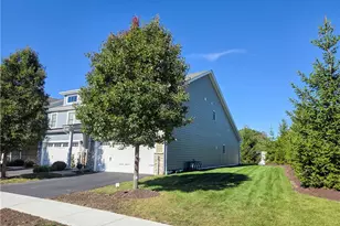 2045 Cool Springs Dr, Bethel Park, PA 15234 - Photo 3