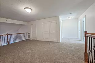 2045 Cool Springs Dr, Bethel Park, PA 15234 - Photo 27