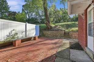 1015 Glencoe, Green Tree, PA 15220 - Photo 13