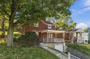 1015 Glencoe, Green Tree, PA 15220 - Photo 3