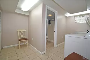 31 Thomas St, Pittsburgh, PA 15205 - Photo 11