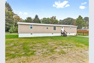 323 Crestview Dr, Donegal, PA 15610 - Photo 13