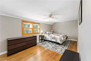 430 Summit Dr, Pittsburgh, PA 15228 - Photo 21