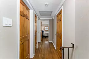 430 Summit Dr, Pittsburgh, PA 15228 - Photo 17
