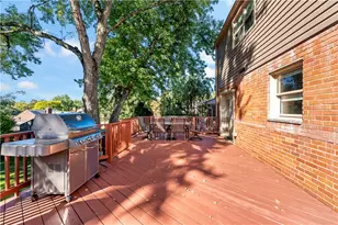 430 Summit Dr, Pittsburgh, PA 15228 - Photo 31
