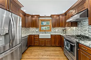 430 Summit Dr, Pittsburgh, PA 15228 - Photo 13