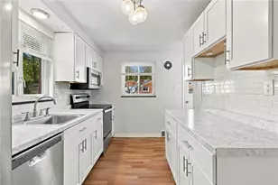 2400 Milford Dr, Bethel Park, PA 15102 - Photo 11