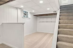 2400 Milford Dr, Bethel Park, PA 15102 - Photo 25