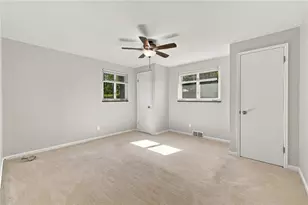 2400 Milford Dr, Bethel Park, PA 15102 - Photo 19