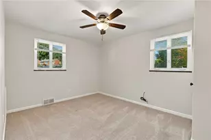 2400 Milford Dr, Bethel Park, PA 15102 - Photo 21