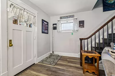 220 E Edgewood Avenue, New Castle, PA 16105 - Photo 5