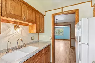 319 Bellford Ct, Cranberry Township, PA 16066 - Photo 9