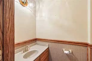 319 Bellford Ct, Cranberry Township, PA 16066 - Photo 11