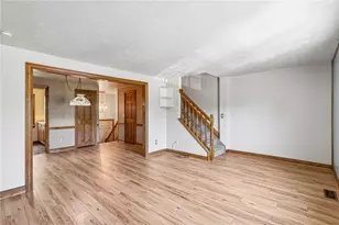 319 Bellford Ct, Cranberry Township, PA 16066 - Photo 7