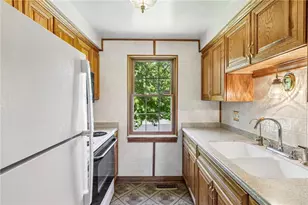 319 Bellford Ct, Cranberry Township, PA 16066 - Photo 9