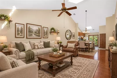1407 Greenbriar Ct, South Park, PA 15129 - Photo 7