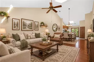 1407 Greenbriar Ct, South Park, PA 15129 - Photo 7