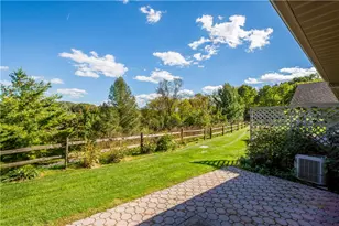 1407 Greenbriar Ct, South Park, PA 15129 - Photo 27