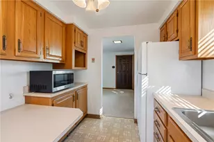 339 Iroquois Ave, Pittsburgh, PA 15237 - Photo 7