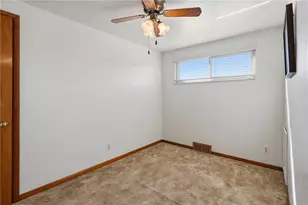 339 Iroquois Ave, Pittsburgh, PA 15237 - Photo 11