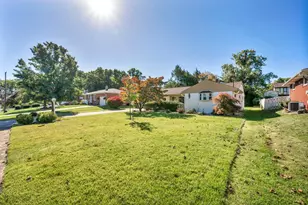 243 Columbia Dr, Center Township, PA 15001 - Photo 43