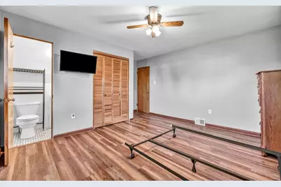 243 Columbia Dr, Center Township, PA 15001 - Photo 15