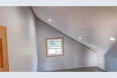 101 2nd St, Jefferson Township, PA 15344 - Photo 11