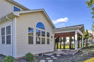 2084 Majestic Dr, North Strabane, PA 15317 - Photo 3