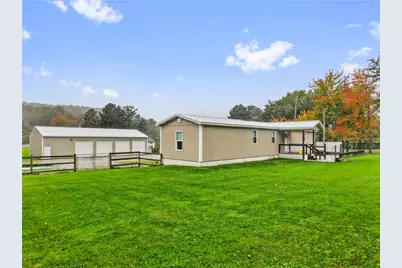 323 Crestview Rd, Mount Pleasant Township, PA 15610 - Photo 7