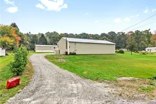 323 Crestview Dr, Donegal, PA 15610 - Photo 3