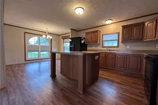 132 Treesdale Dr, Cranberry Township, PA 16066 - Photo 7