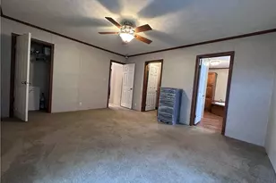 132 Treesdale Dr, Cranberry Township, PA 16066 - Photo 15