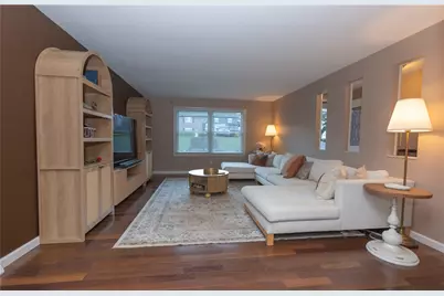 57 Norfolk Dr, Robinson Twp, PA 15108 - Photo 3