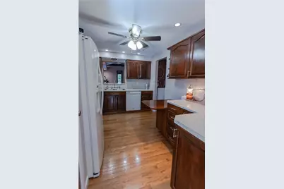 57 Norfolk Dr, Robinson Twp, PA 15108 - Photo 7