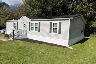 149 Terra Dr, Middlesex Township, PA 16059 - Photo 3