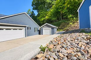 1003 Laurel Hill Dr, West Homestead, PA 15120 - Photo 27