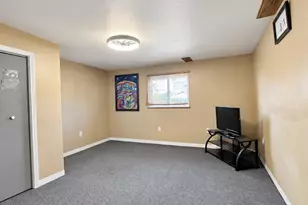 235 Spring St, Springdale Township, PA 15049 - Photo 13