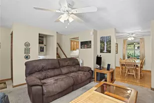6125 Chatham Dr, Hopewell Township, PA 15001 - Photo 9