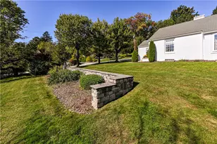 110 Daffodil Ln, Hempfield Township, PA 15644 - Photo 7
