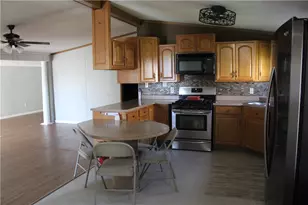 24 Maruca Dr, Hempfield Township, PA 15601 - Photo 9