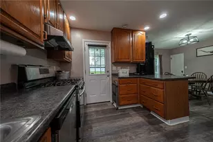 407 Cottage Ln, Monroeville, PA 15146 - Photo 7