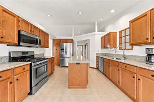 1350 Spyglass Hill, Hempfield Township, PA 15601 - Photo 15